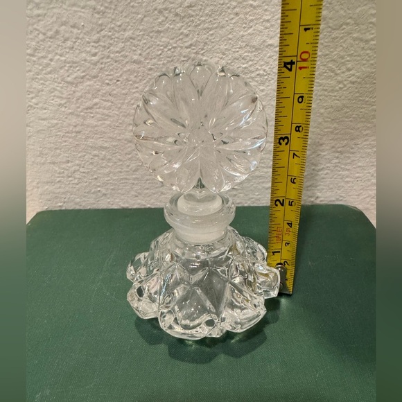 Vintage Lead Cut Crystal Perfume Bottle - Picture 8 of 9